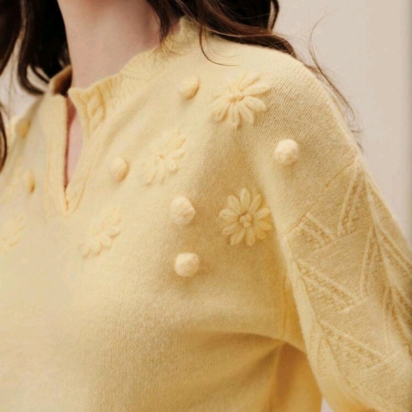 Yellow Floral Knit Sweater - Picture 5 of 6